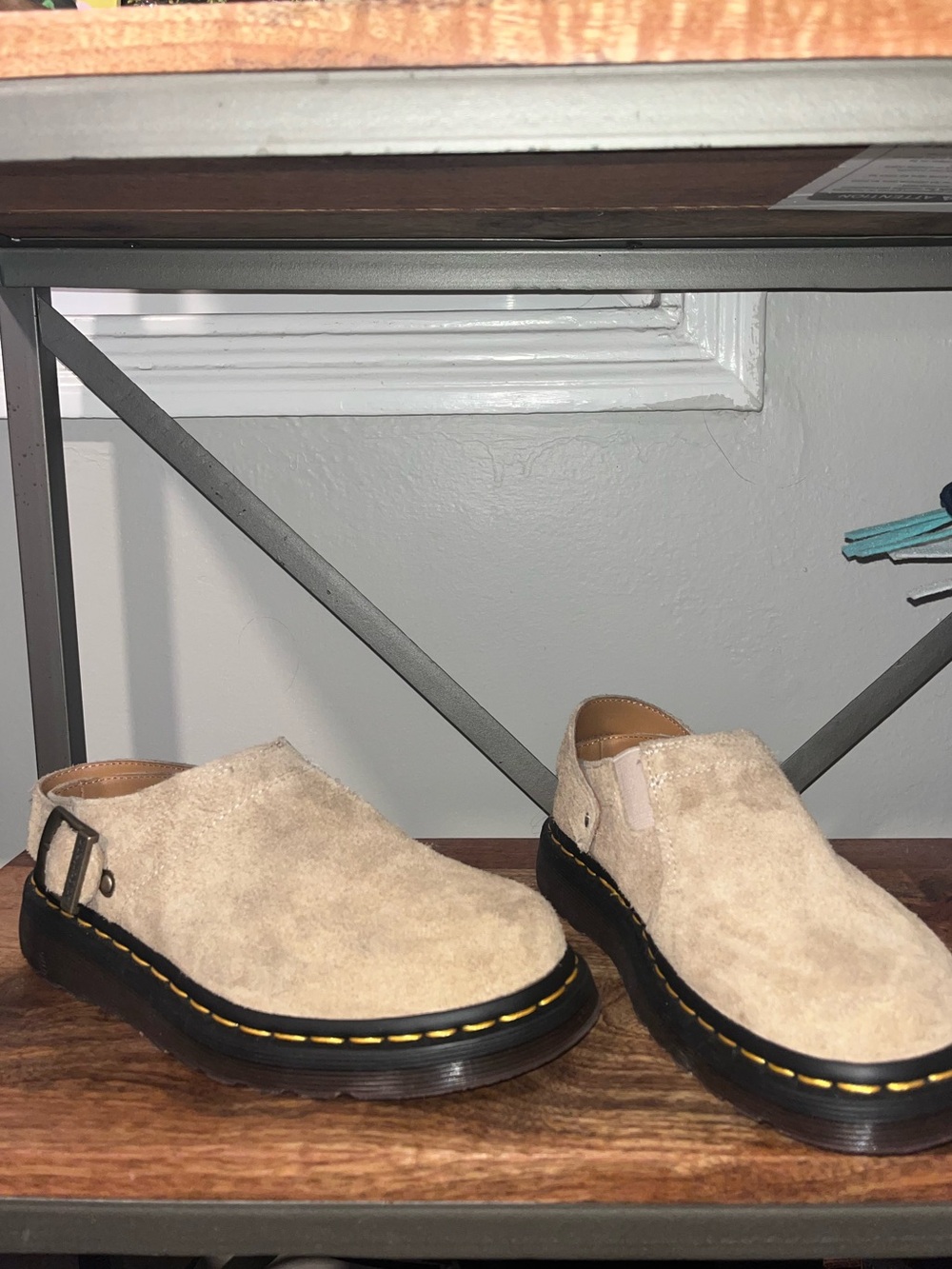 Doc marten clogs